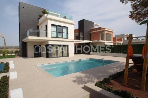 3 bedrooms Villa in San Miguel de Salinas, Spain No. 25756 10