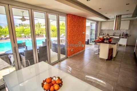 4 bedrooms Villa in Parekklisia, Cyprus No. 71625 10