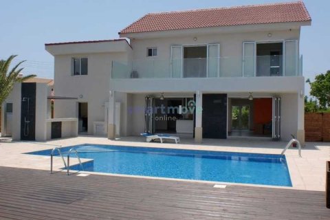 4 bedrooms Villa in Parekklisia, Cyprus No. 71625 4