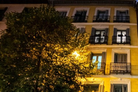 3 bedrooms Apartment in Madrid, Spain No. 27827 1