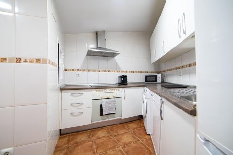 3 bedrooms Apartment in Madrid, Spain No. 27827 3