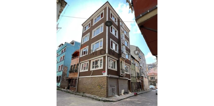 9+1 Villa in Fatih, Turkey No. 16727