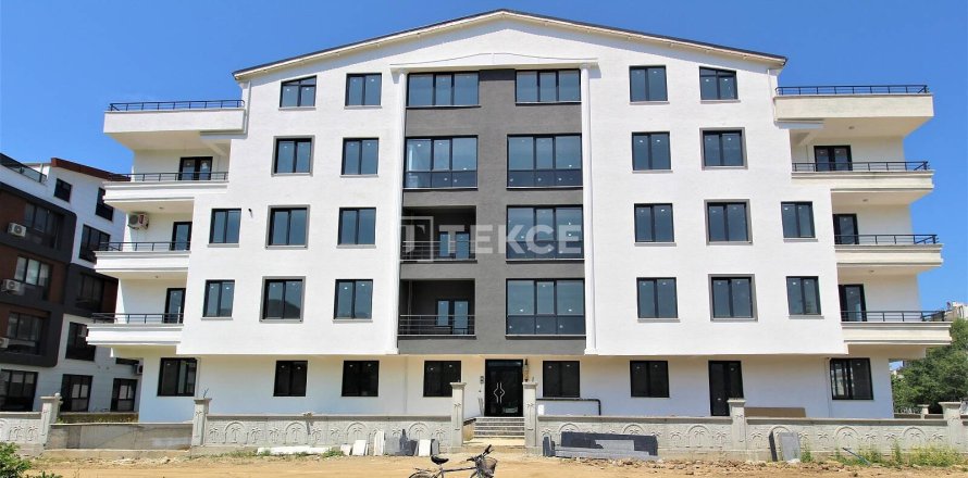 2+1 Apartment en Cinarcik, Turkey No. 12515