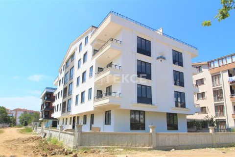 2+1 Apartment en Cinarcik, Turkey No. 12515 22