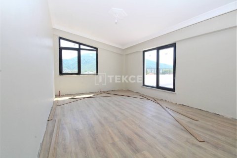 2+1 Apartment en Cinarcik, Turkey No. 12515 16