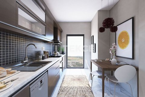 3+1 Apartment in Istanbul, Turkey No. 17612 8