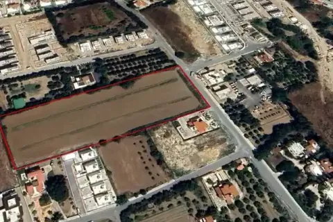 10703m² Land in Chloraka, Cyprus No. 36214 1