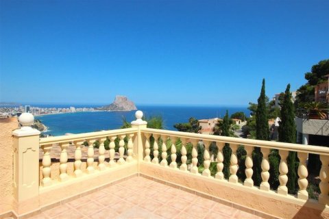 5 bedrooms Villa in Calpe, Spain No. 26181 2