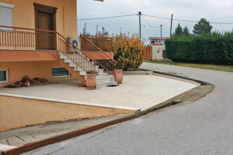 220m² House à Thermi, Greece No. 60583 5