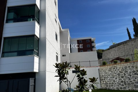 3+1 Apartment in Trabzon, Turkey No. 11297 8