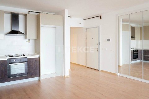 3+1 Apartment in Ciftlikkoy, Turkey No. 11319 9