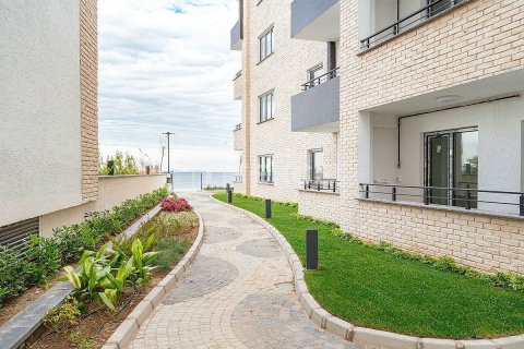 3+1 Apartment en Ciftlikkoy, Turkey No. 11319 16