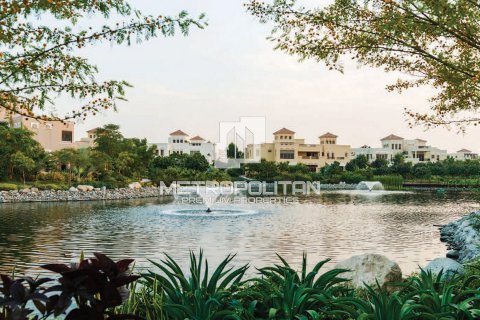 4 dormitorios Villa en Al Barari, UAE No. 6438 8