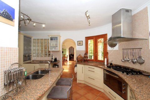 4 bedrooms Villa in Moraira, Spain No. 26084 9