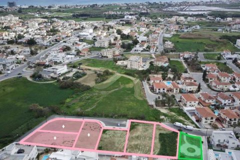 1734m² Land in Oroklini, Cyprus No. 73234 1