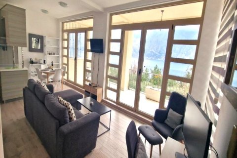 83m² Apartment in Kotor, Montenegro No. 66732 4