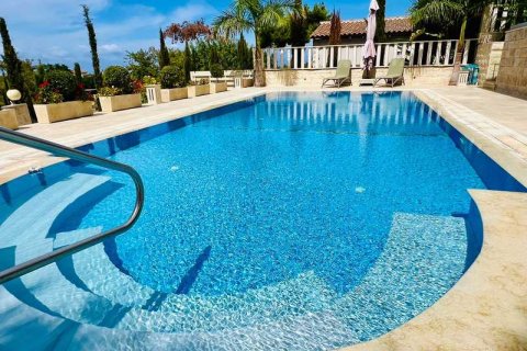 3 bedrooms Villa in Paphos, Cyprus No. 65311 3