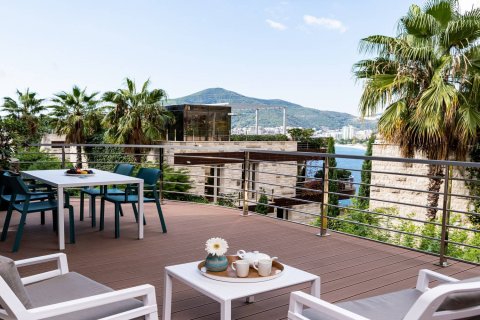 2 dormitorios Apartment en Budva, Montenegro No. 66970 1