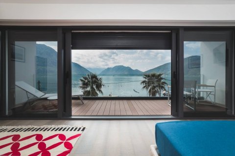 3 bedrooms Villa in Kotor, Montenegro No. 66973 20