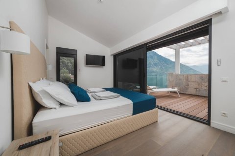 3 chambres Villa à Kotor, Montenegro No. 66973 26