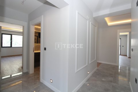 4+1 Apartment in Ankara, Turkey No. 14004 15