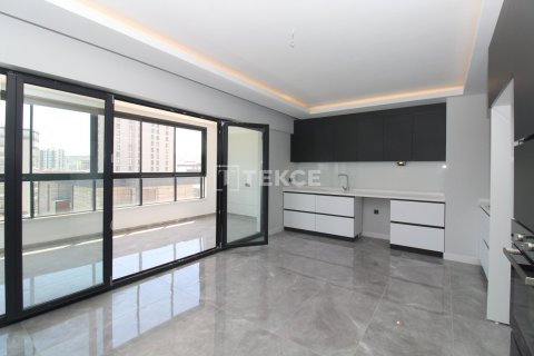 4+1 Apartment in Ankara, Turkey No. 14004 4