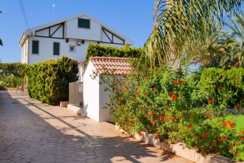 5 bedrooms Villa in Pernera, Cyprus No. 47016 1