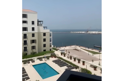 2 bedrooms Apartment in Jumeirah, UAE No. 9986 1