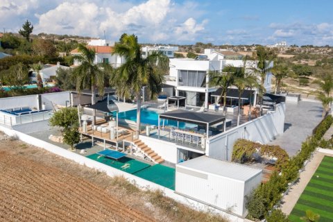 5 bedrooms Villa in Ayia Napa, Cyprus No. 36566 3