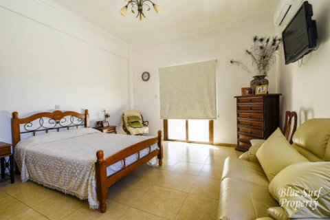 21 bedroom Villa in Deryneia, Cyprus No. 36565 25