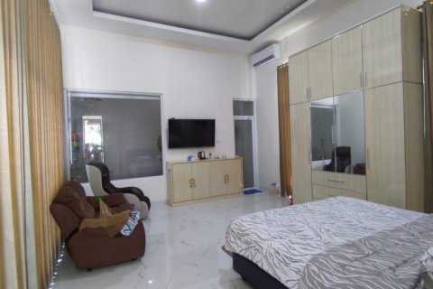 4 bedrooms Villa in Sukawati, Indonesia No. 23051 7