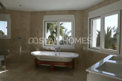 4 bedrooms Villa in Benissa, Spain No. 25861 13