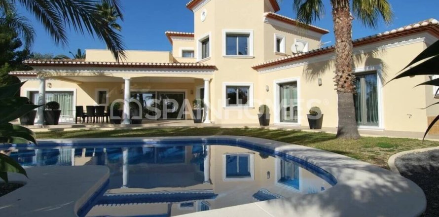 4 bedrooms Villa in Benissa, Spain No. 25861