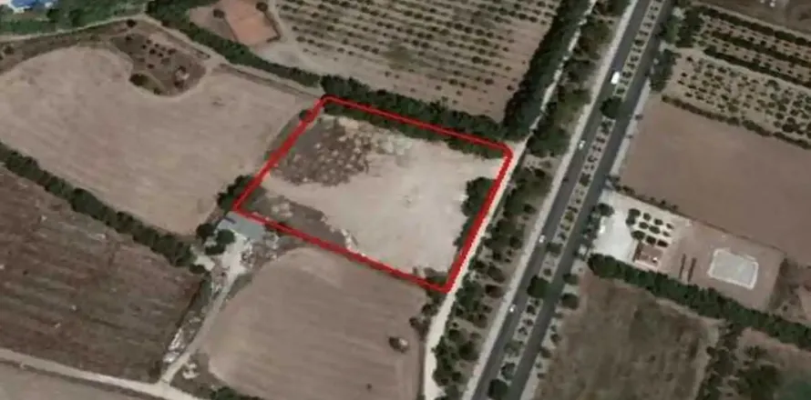 6839m² Land in Geroskípou, Cyprus No. 35674