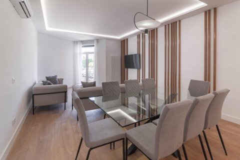 3 dormitorios Apartment en Madrid, Spain No. 26845 7