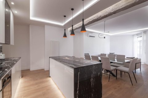 3 dormitorios Apartment en Madrid, Spain No. 26845 10