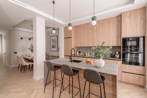 3 dormitorios Apartment en Madrid, Spain No. 26895 8