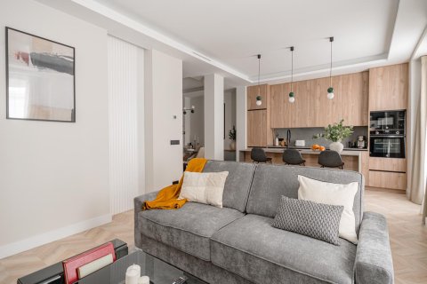 3 dormitorios Apartment en Madrid, Spain No. 26895 6