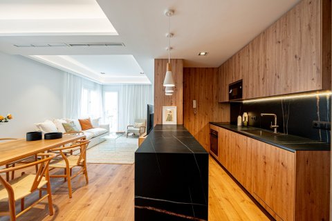 2 dormitorios Apartment en Madrid, Spain No. 26896 1