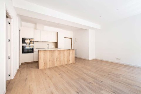 3 dormitorios Apartment en Madrid, Spain No. 26903 2