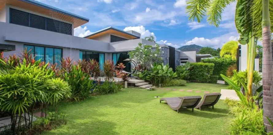 3 bedrooms Villa in Phuket, Thailand No. 2767