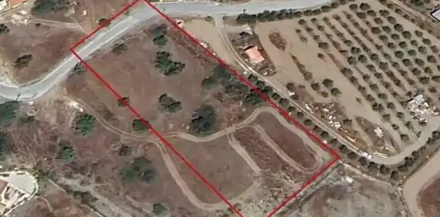 4348m² Land in Pyrgos, Cyprus No. 35990