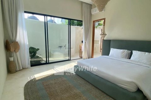 4 bedrooms Villa in Seminyak, Indonesia No. 23318 7