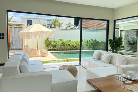 4 bedrooms Villa in Seminyak, Indonesia No. 23318 3