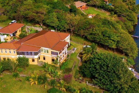 5 bedrooms Villa in Saint David’s, Grenada No. 62394 3