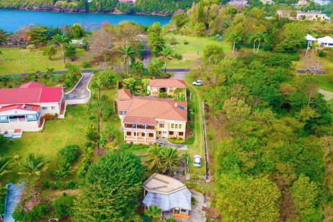 5 bedrooms Villa in Saint David’s, Grenada No. 62394 8