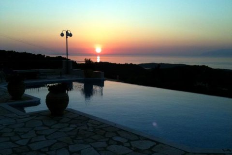 5 bedrooms Villa in Corfu, Greece No. 58936 16