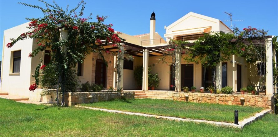 4 bedrooms Villa in Chania, Greece No. 59066