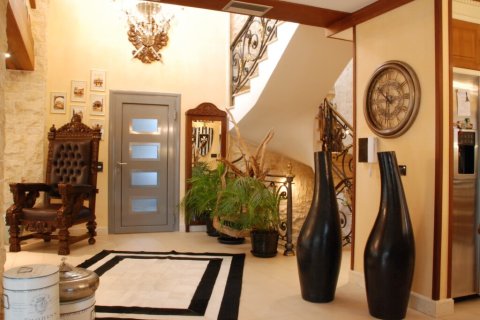 950m² Villa à Markopoulo Mesogaias, Greece No. 56179 10