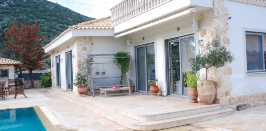 Studio Villa in Markopoulo Mesogaias, Greece No. 56179